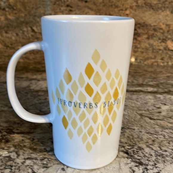NWOT DaySpring Large 16 oz coffee / beverage Mug Proverb 31:30 inside beauty - Picture 3 of 6